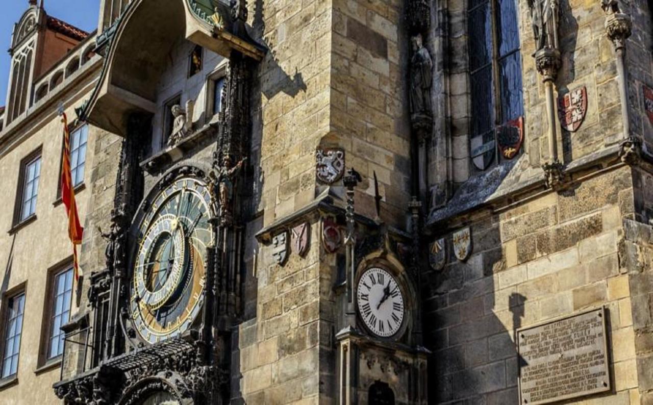In Heart Of Prague - 2Br 2Ba Elegant Downtown Apt ภายนอก รูปภาพ